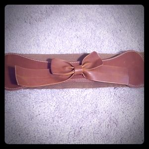 Small faux leather belt